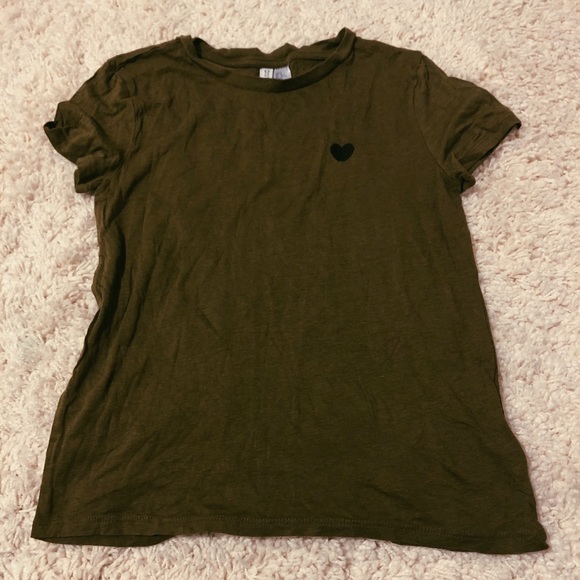 H&M Tops - h&m green with black heart patch tee shirt